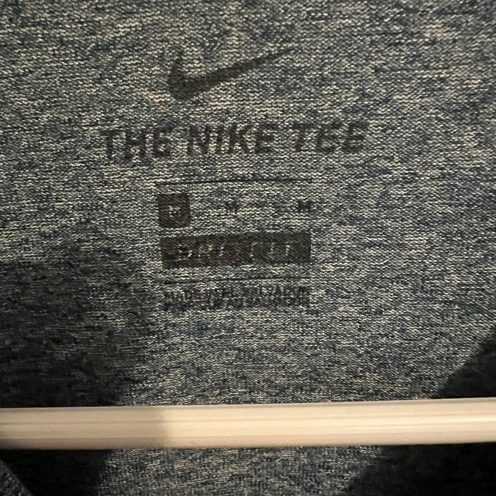 Nike women’s tshirt MED
